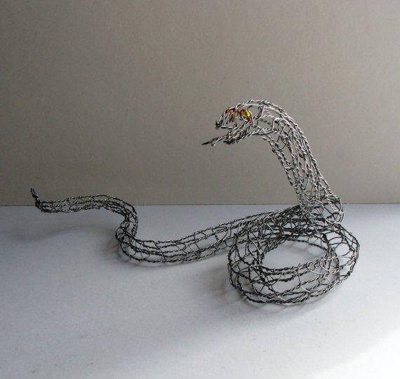 Создаем кольцо-змею из проволоки в технике wire wrap