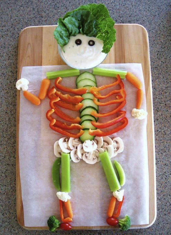 Поделки своими руками Хеллоуин. Скелет из овощей для хэллоуина Поделки для детского сада
