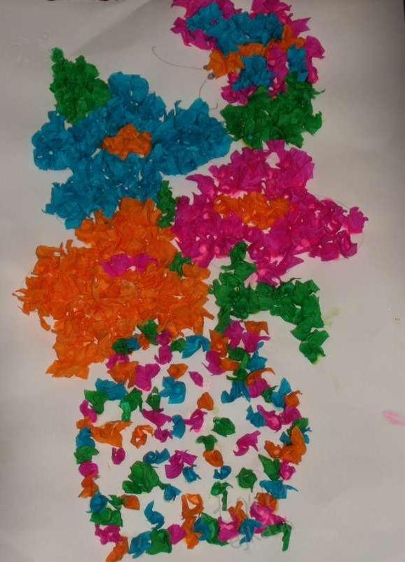 Идеи: Поделка ваза с цветами из цветной бумаги - фото